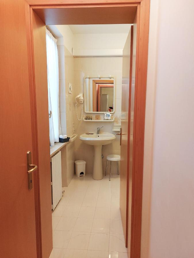 Hotel Valbella Bardolino Ngoại thất bức ảnh